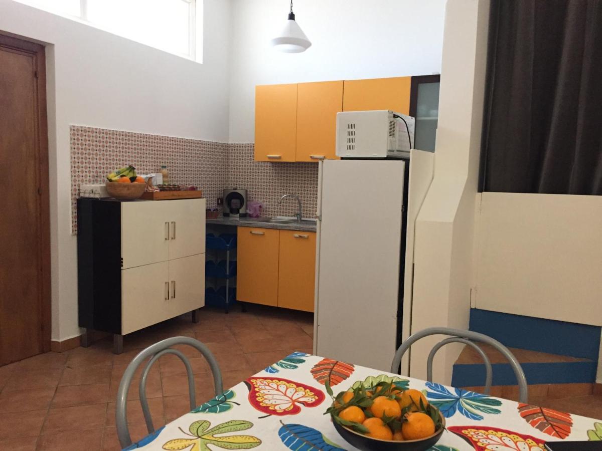 Apartment In The Center Terrasini Ngoại thất bức ảnh